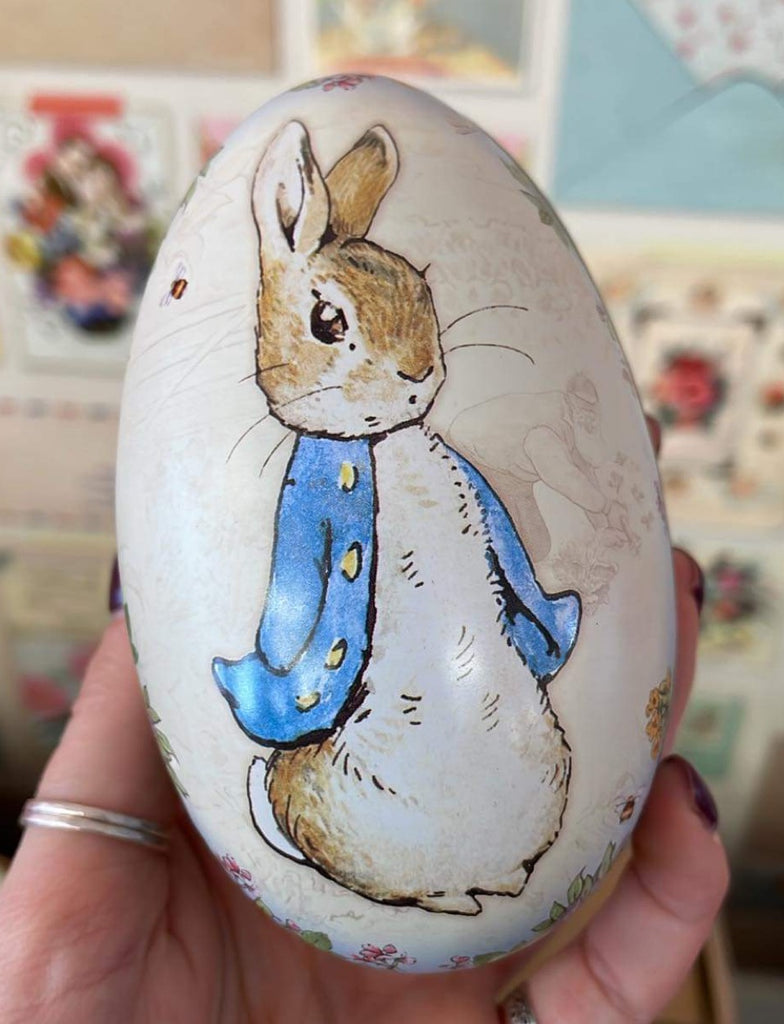 Peter Rabbit medium Easter egg tin - Daisy Park