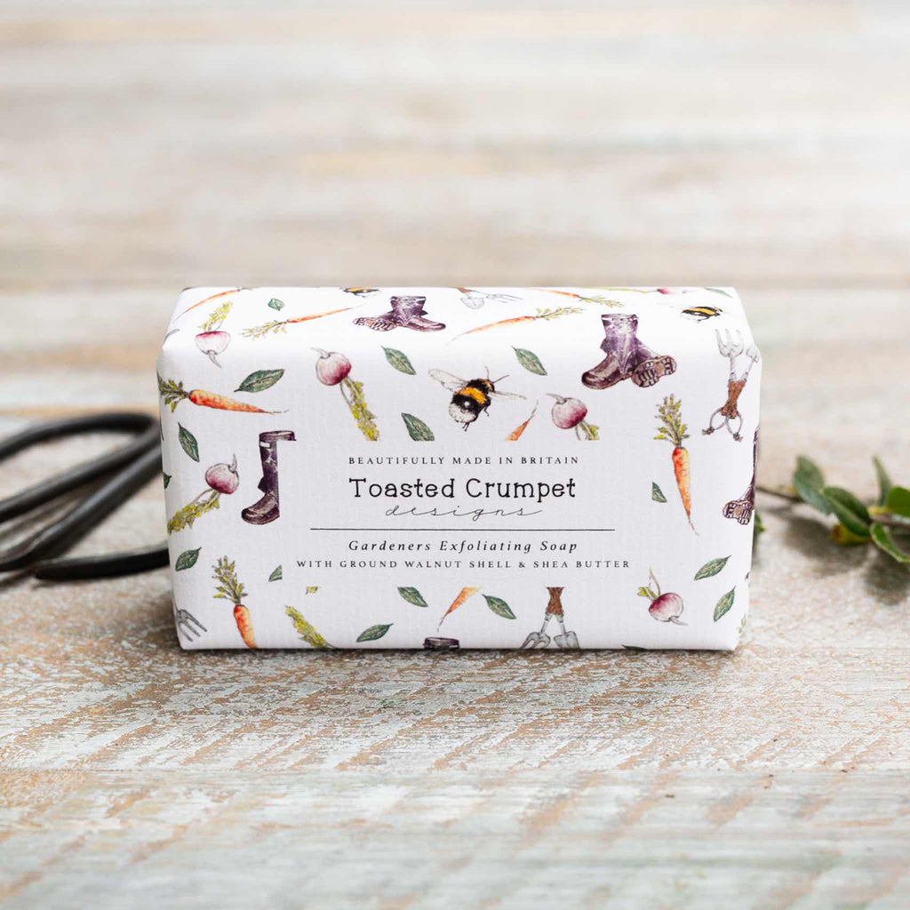Gardeners Exfoliating Soap - Daisy Park