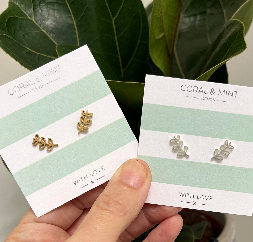 Gold Stem Studs - Daisy Park