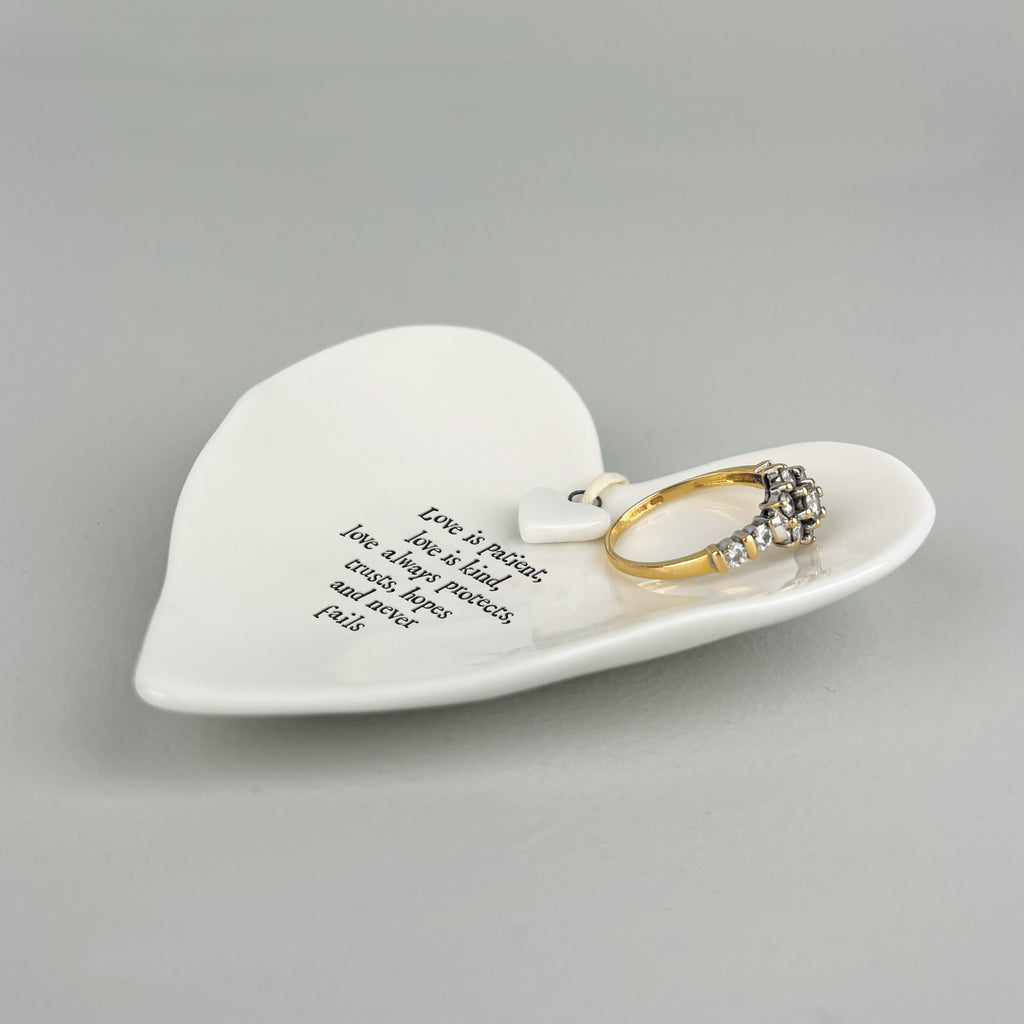 Love is patient, love is kind Ring dish - Daisy Park