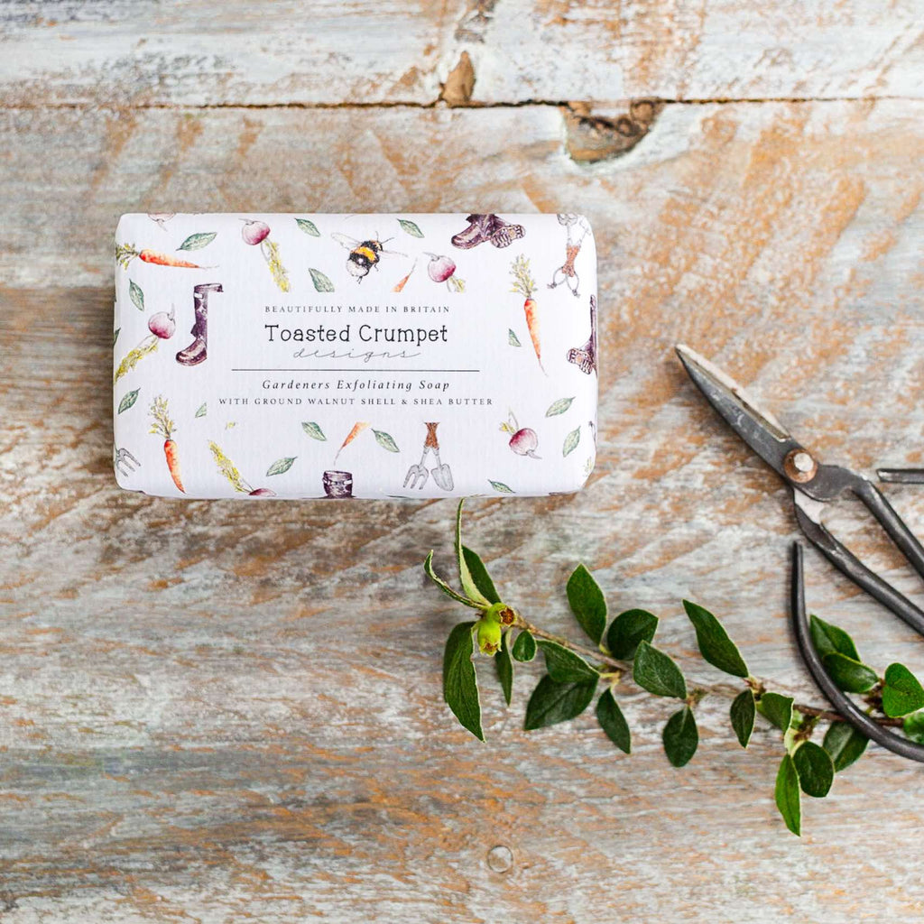 Gardeners Exfoliating Soap - Daisy Park
