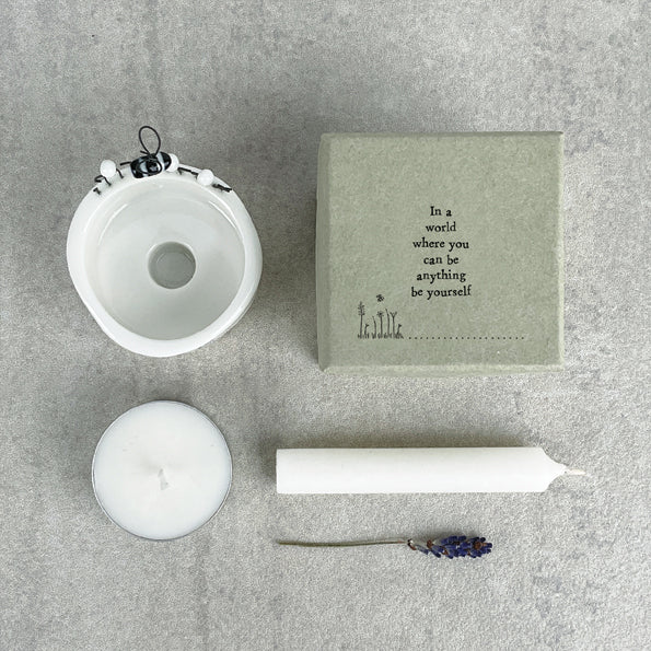 Candle & tea light holder - In a world be yourself - Daisy Park
