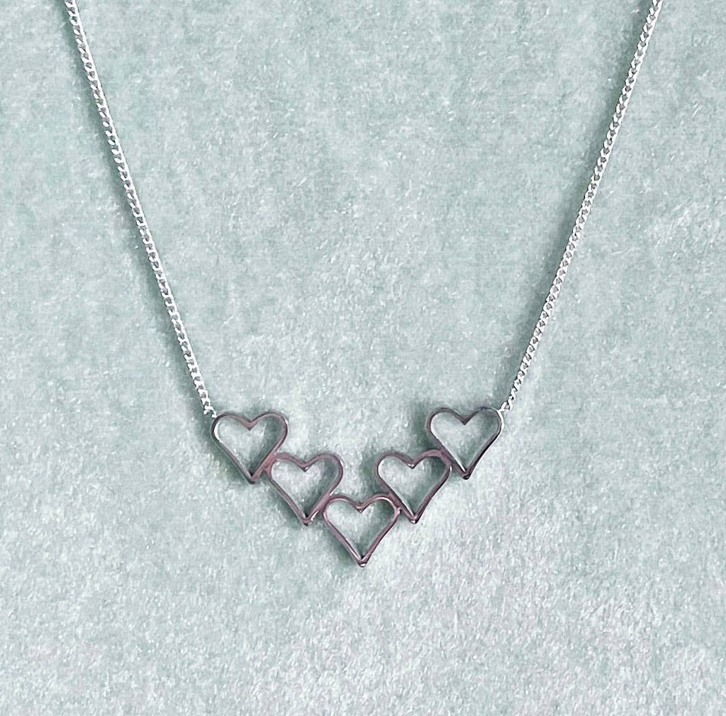 5 heart Silver Necklace - Daisy Park