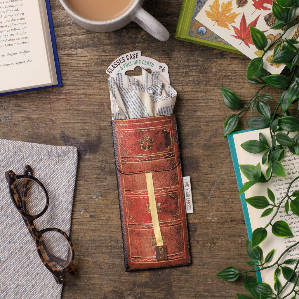 Love your lenses glasses sleeve - Book - Daisy Park