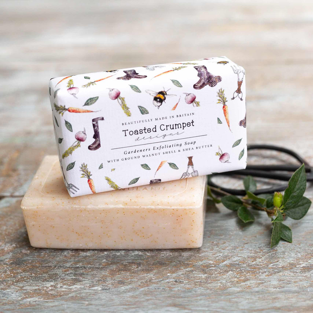 Gardeners Exfoliating Soap - Daisy Park