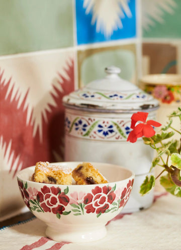 Emma Bridgewater Antique Roses French bowl - Daisy Park