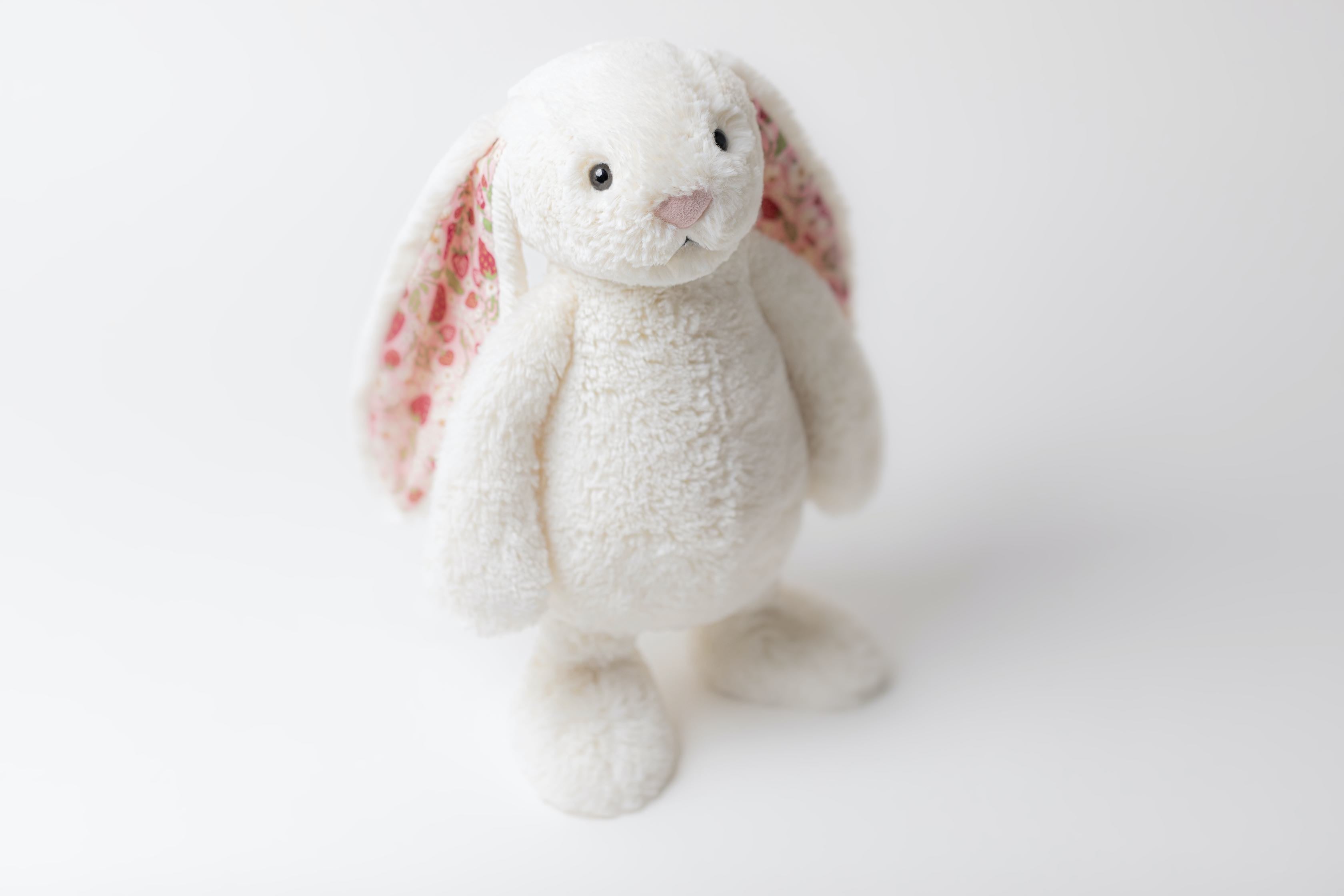 Jellycat Blossom Cream Bunny 'Berry' medium
