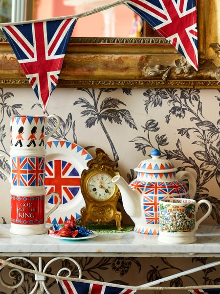 Emma Bridgewater Trooping the colour 1/2 Pint Mug - Daisy Park