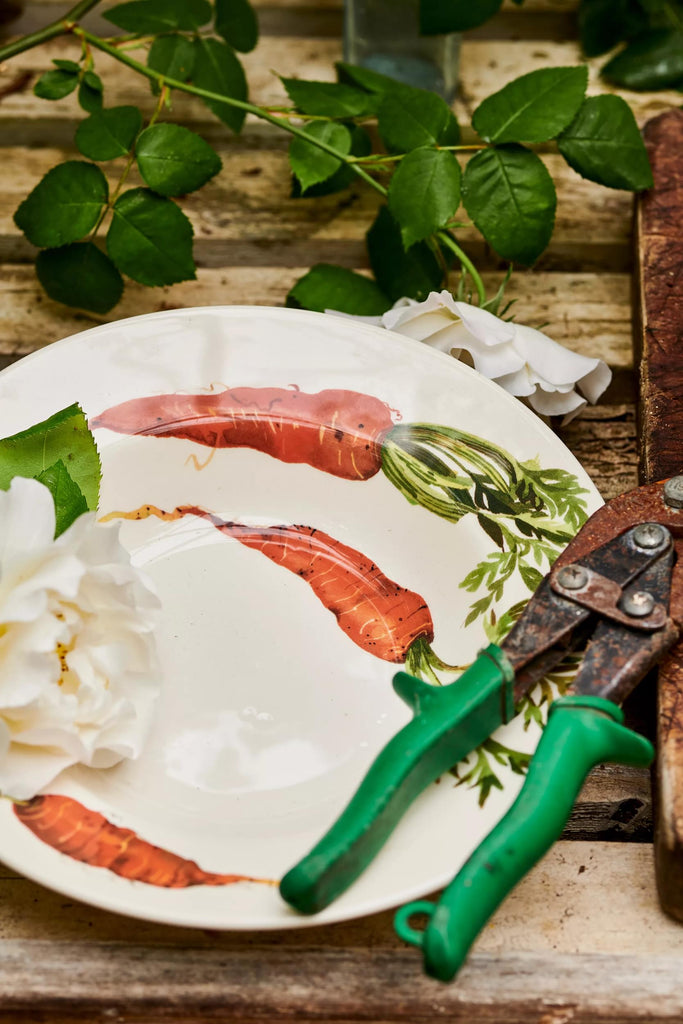 Emma Bridgewater Vegetable garden carrots soup plate - Daisy Park