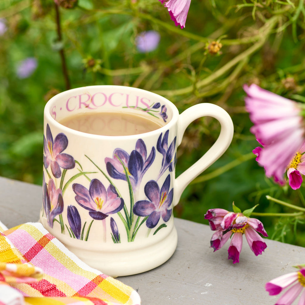 Emma Bridgewater Crocus 1/2 Pint Mug - Daisy Park