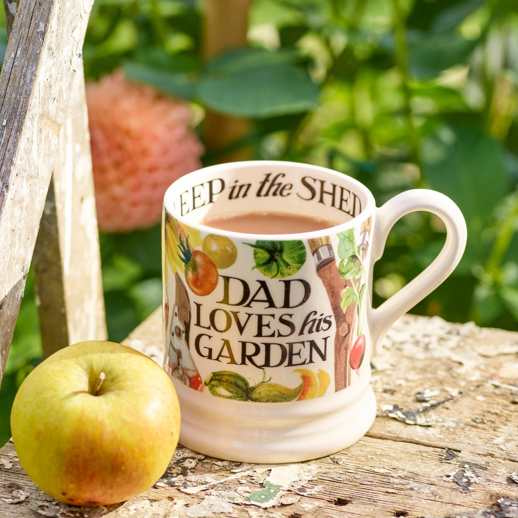 Emma Bridgewater Dad loves his garden 1/2pt mug - Daisy Park