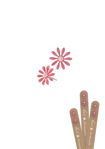 Petit Daisy with faux pearl centre in Candy stud - Daisy Park