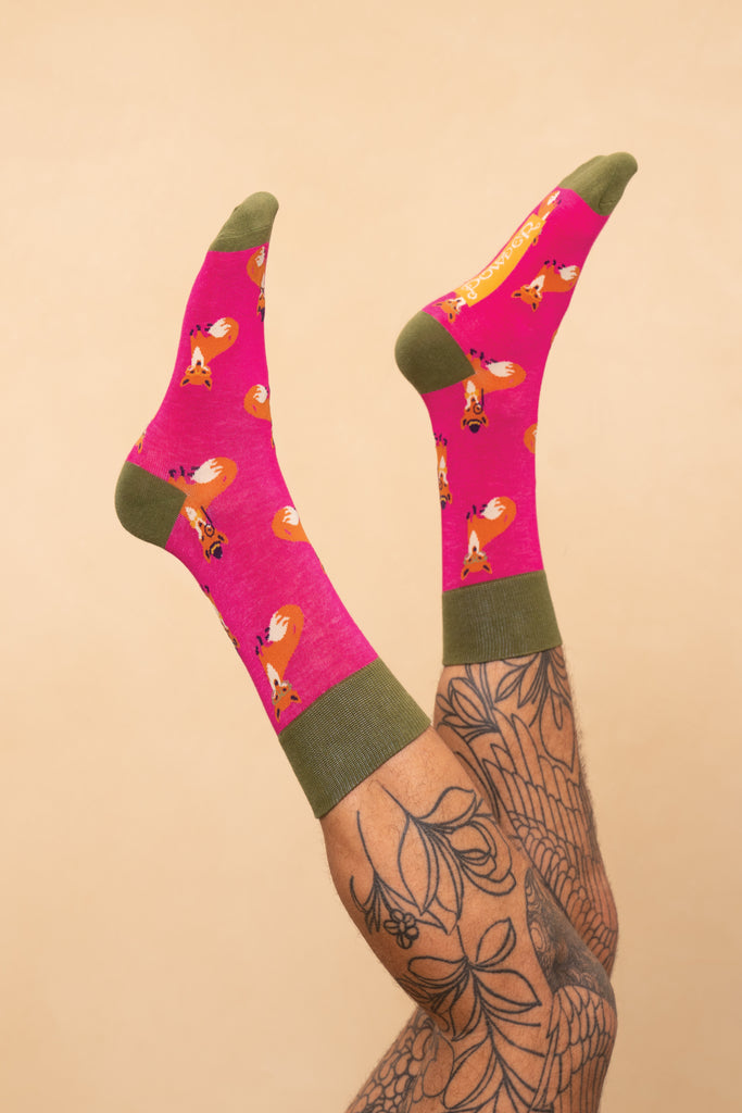 Gentleman foxes men's socks - fuchsia - Daisy Park