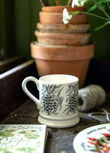 Emma Bridgewater Pineapple 1/2 Pint Mug - Daisy Park