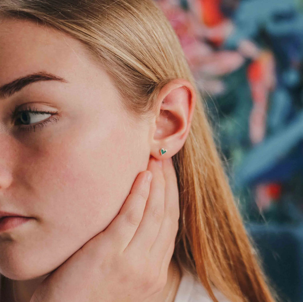 Mini heart studs with emerald sparkle enamel - Daisy Park