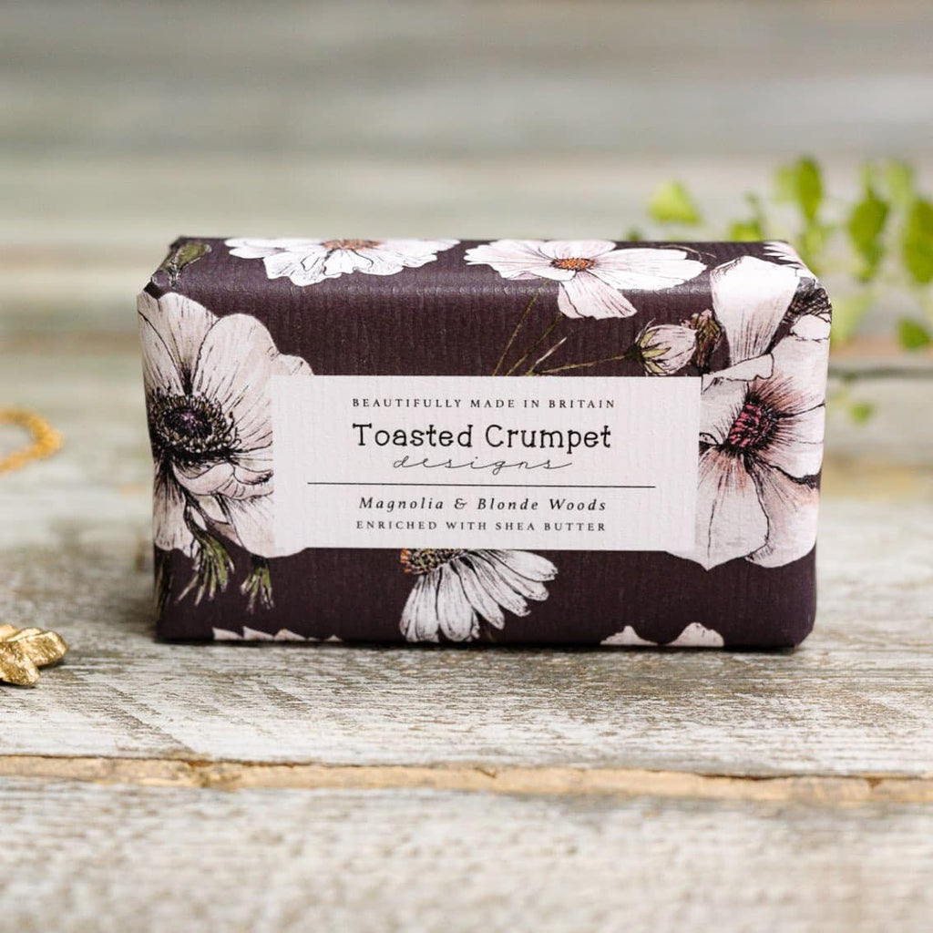 Toasted Crumpet Magnolia & Blonde woods soap - Daisy Park