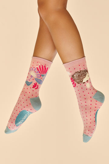 Hedgehog hunting in leaves bamboo socks - Daisy Park