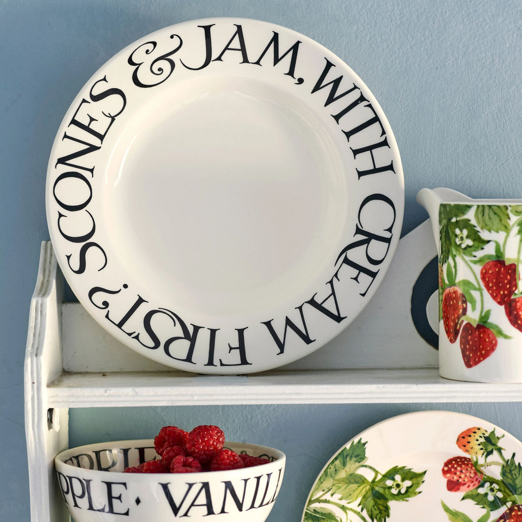 Emma Bridgewater Black Toast Scones & Jam 8.5" Plate - Daisy Park