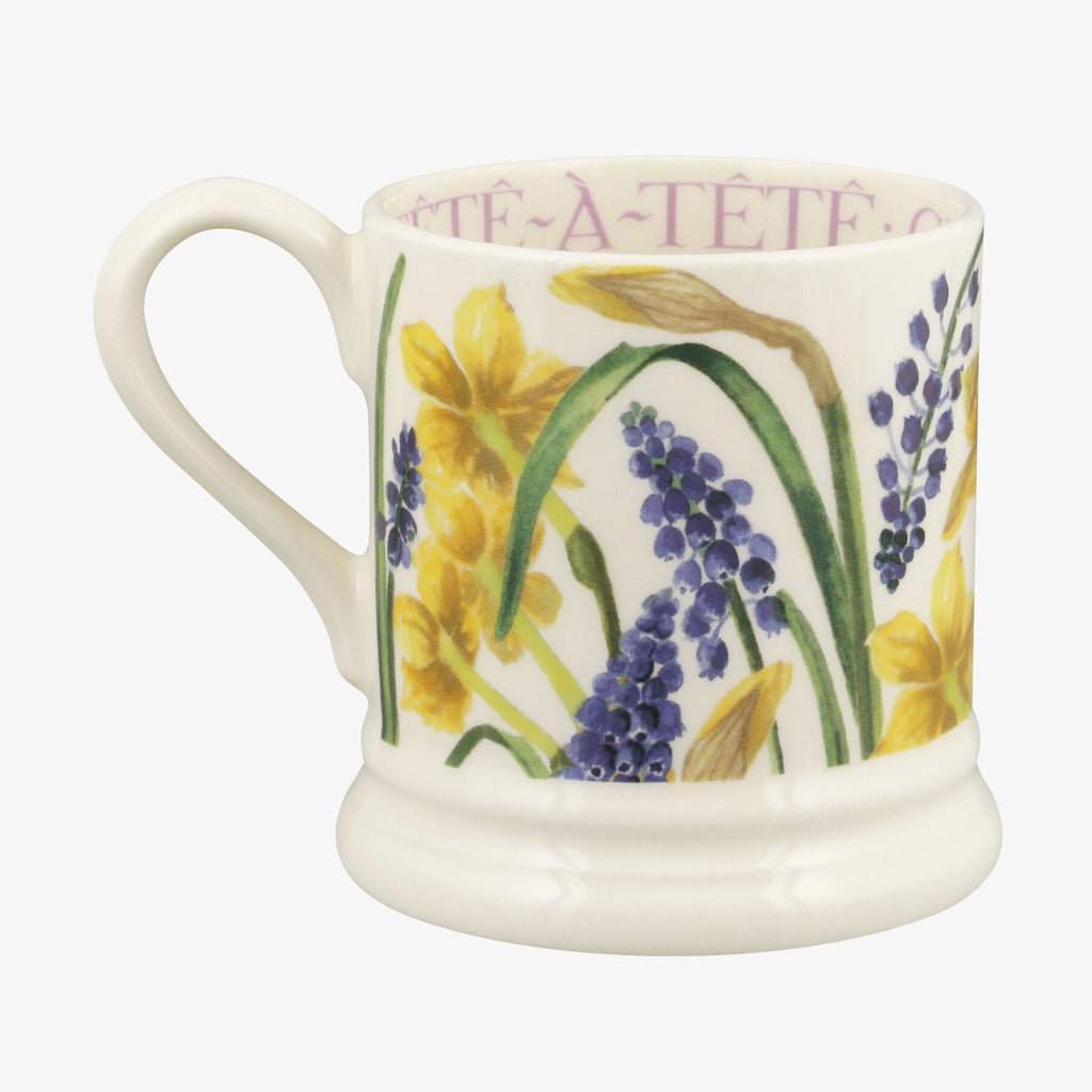 Emma Bridgewater Tete-A-Tete & grape hyacinth 1/2 Pint Mug - Daisy Park