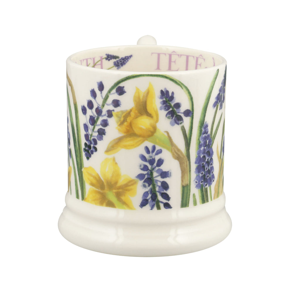 Emma Bridgewater Tete-A-Tete & grape hyacinth 1/2 Pint Mug - Daisy Park