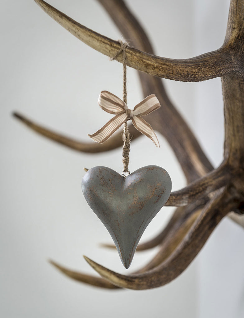Vintage grey heart - Daisy Park