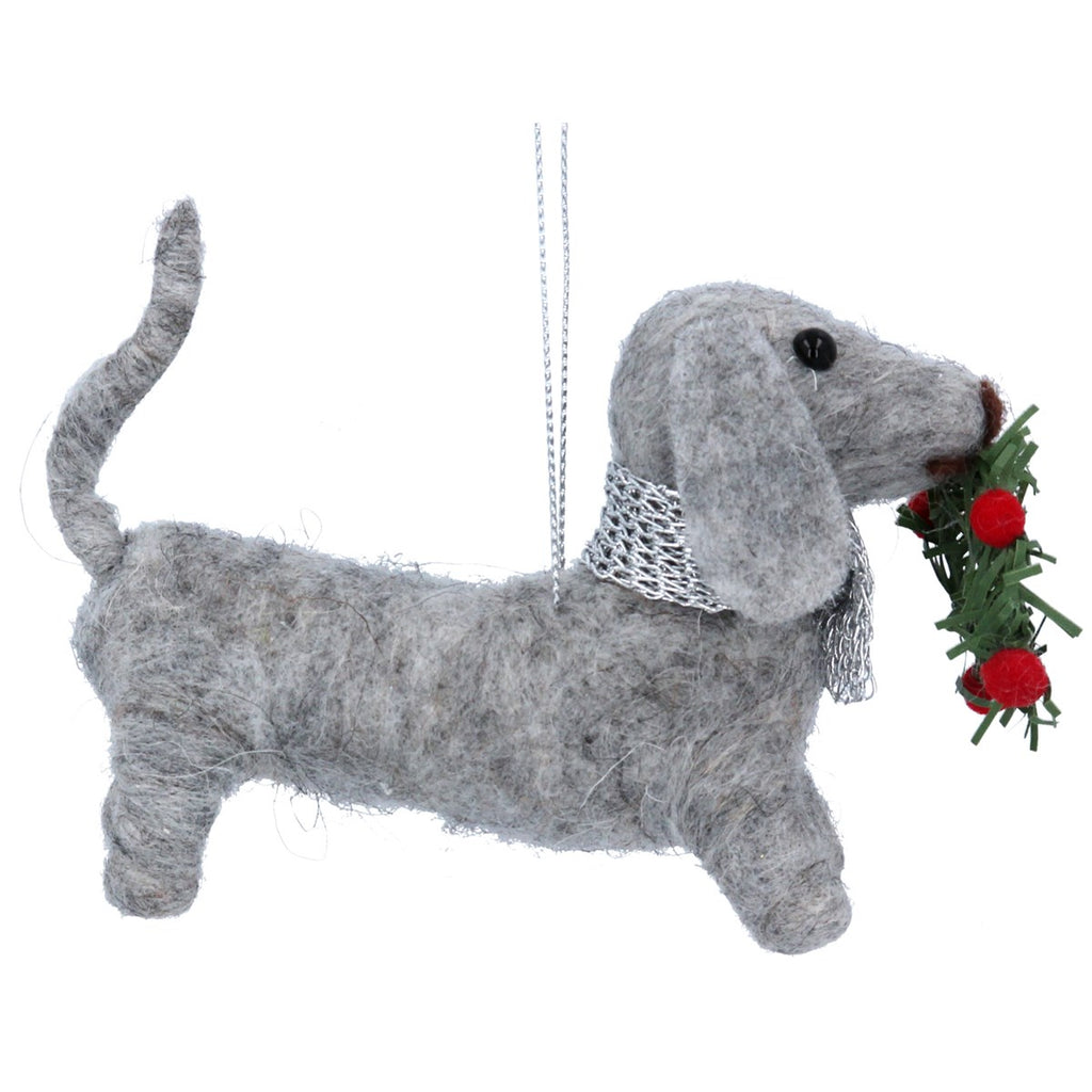 Mixed wool dachshund with Christmas wreath - Daisy Park