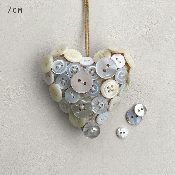 Button heart cream - Daisy Park