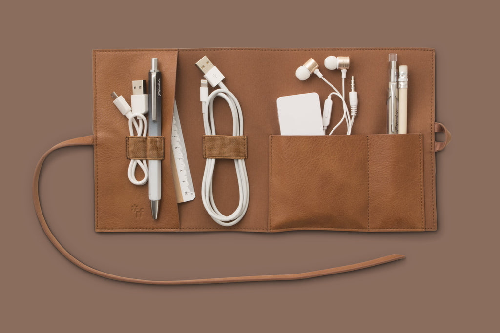 Bookaroo travel tech-tidy - Daisy Park