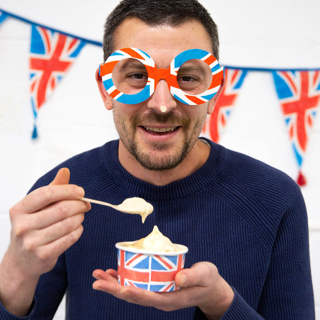 Best of British Union flag paper ice cream cups x 8 - Daisy Park