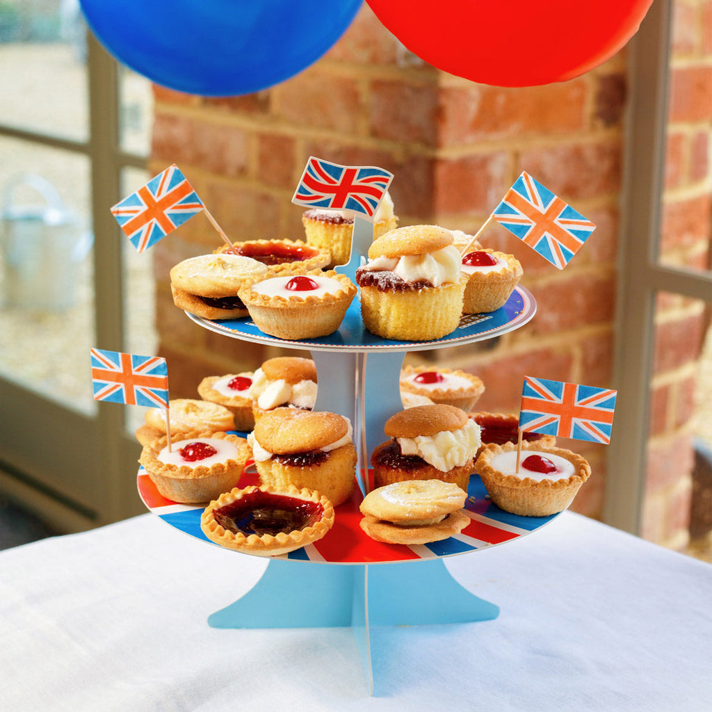 Right Royal Spectacle 2 tier cake stand - Daisy Park