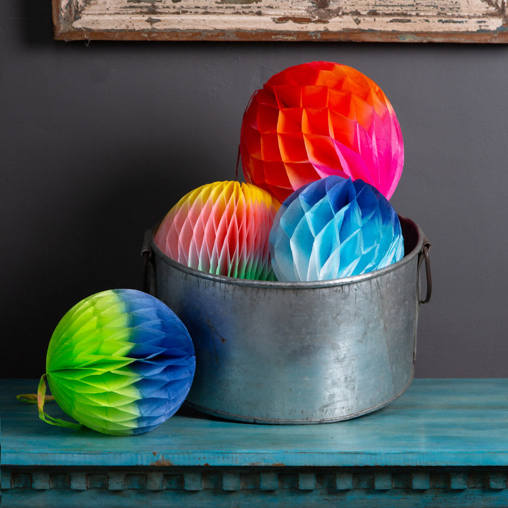 Red, orange and pink Paper Honeycomb ball decorations - Daisy Park