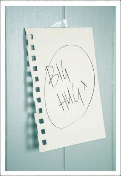 Big Hug Card - Daisy Park